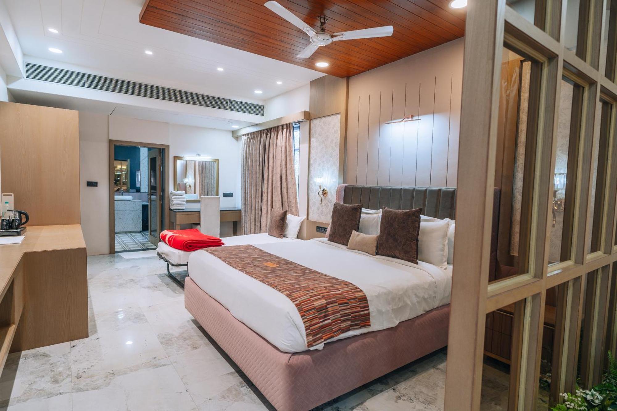 Chokar Dhani Resort Nagpur Exterior photo