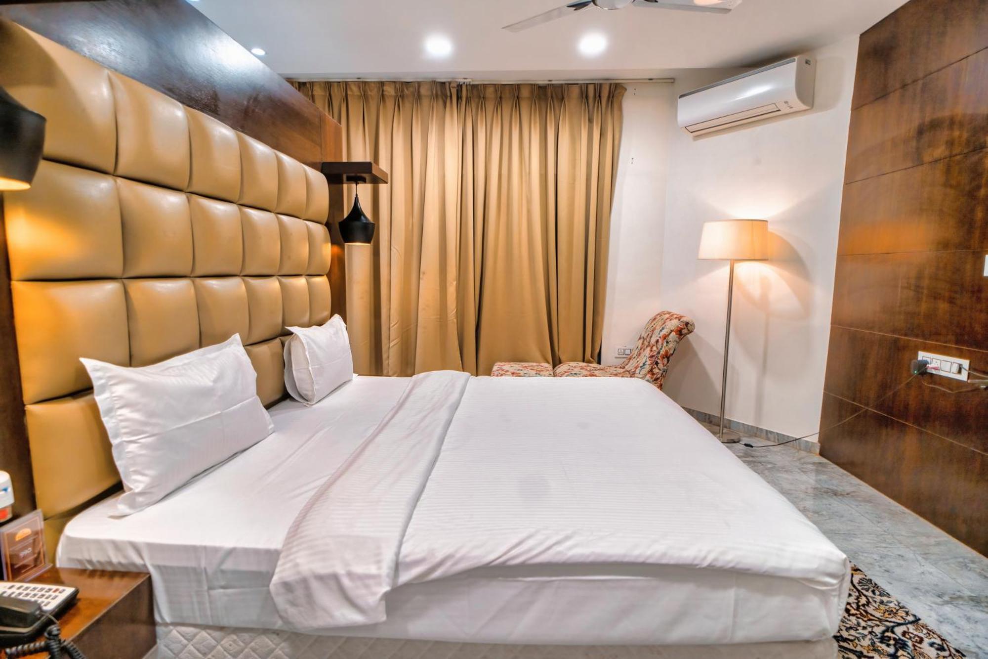 Chokar Dhani Resort Nagpur Exterior photo